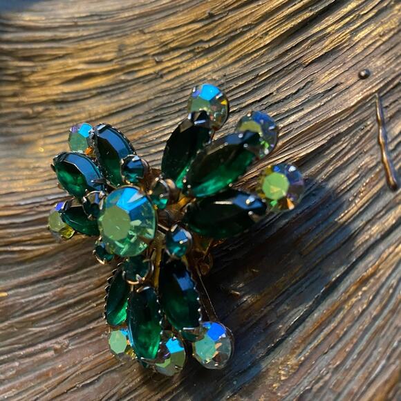 Vintage Green Rhinestones and Aurora Borealis Rhinestone Brooch - Picture 3 of 3